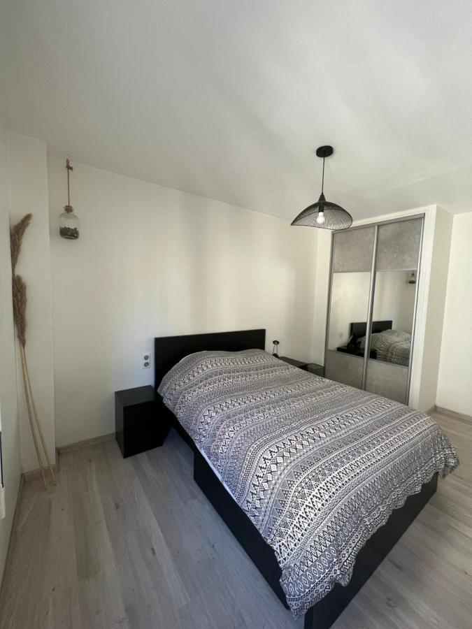 Superbe Appartement Centre Ville Nîmes Esterno foto